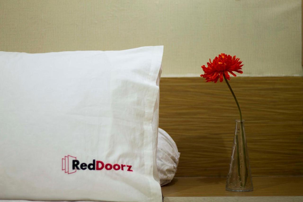 Reddoorz Plus @ Maguwo Kalasan Δωμάτιο φωτογραφία